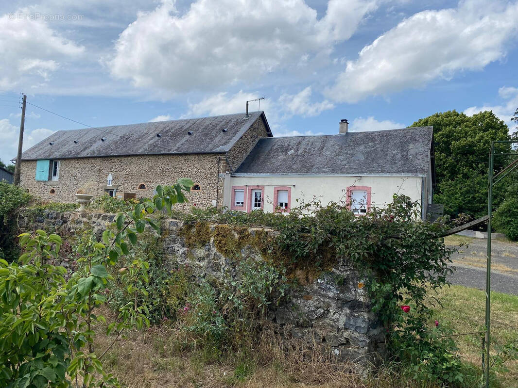 Maison à SILLE-LE-GUILLAUME