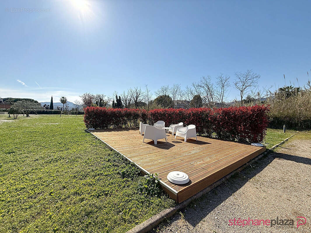 Appartement à MANDELIEU-LA-NAPOULE