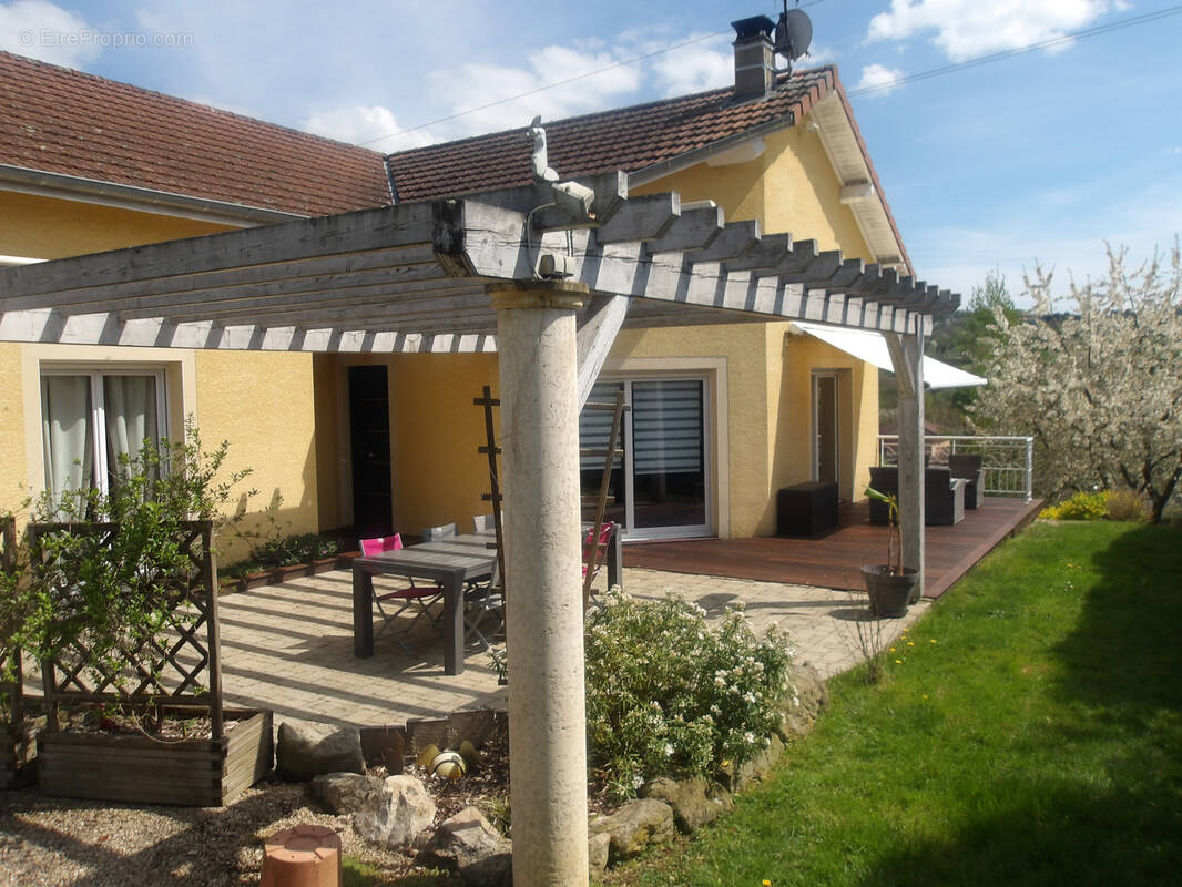 Maison à CHARLIEU