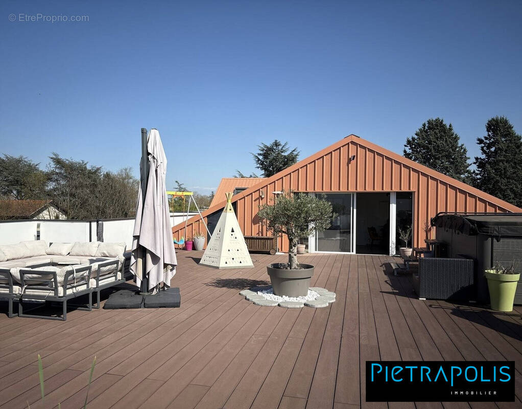 Appartement à CRAPONNE
