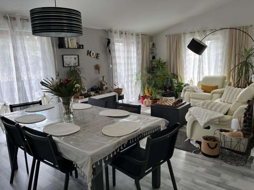Maison à SERVIAN