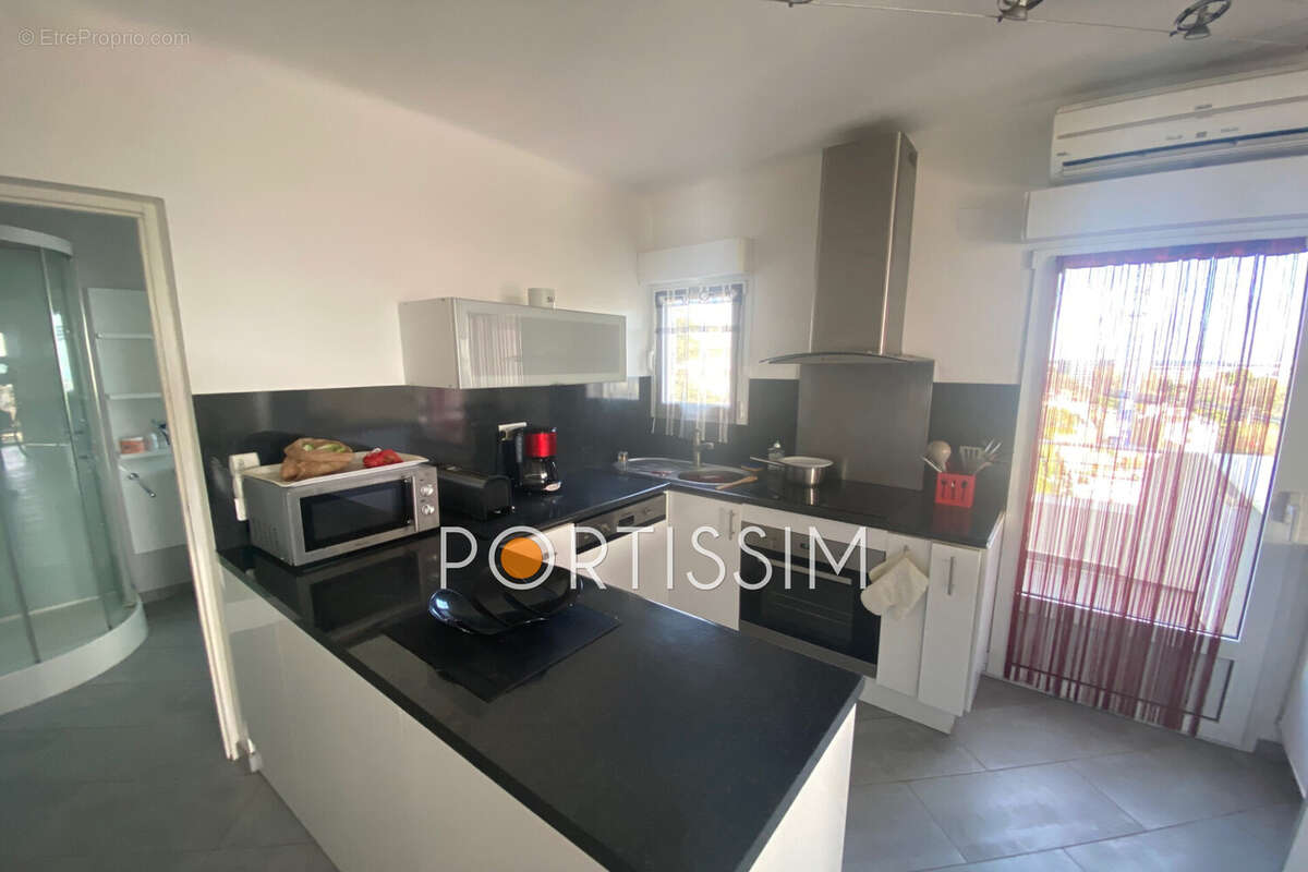 Appartement à SAINT-LAURENT-DU-VAR