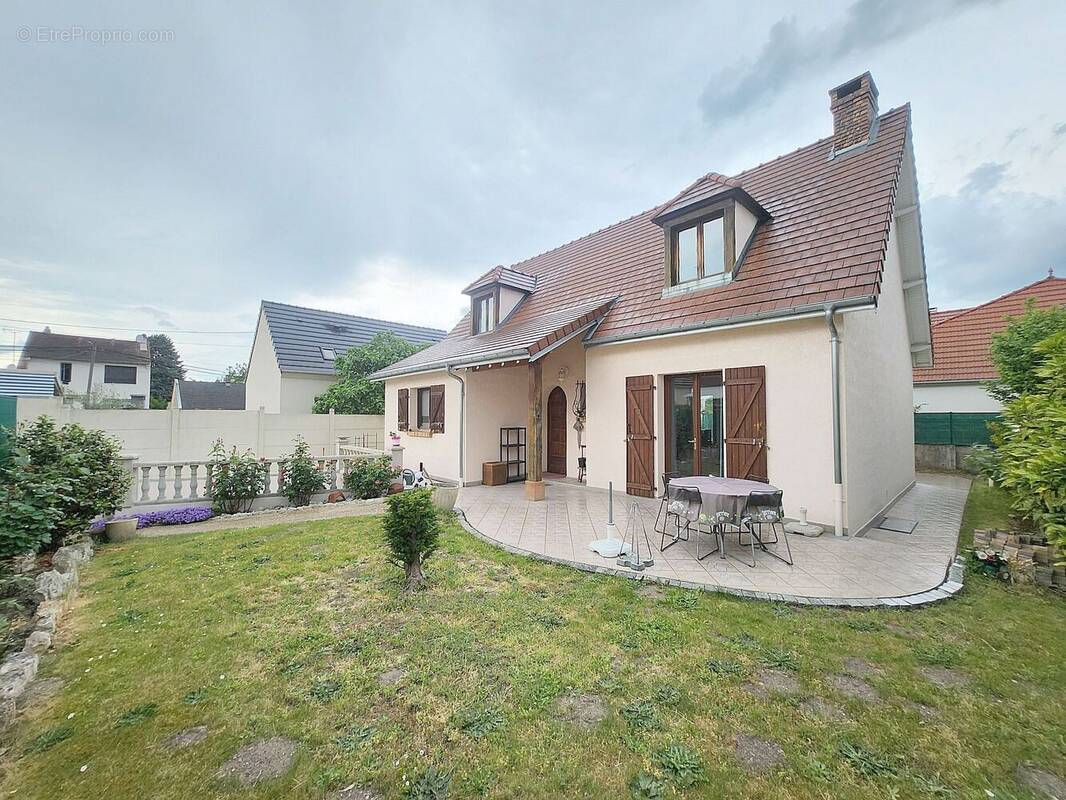 Maison à MONTIGNY-LES-CORMEILLES