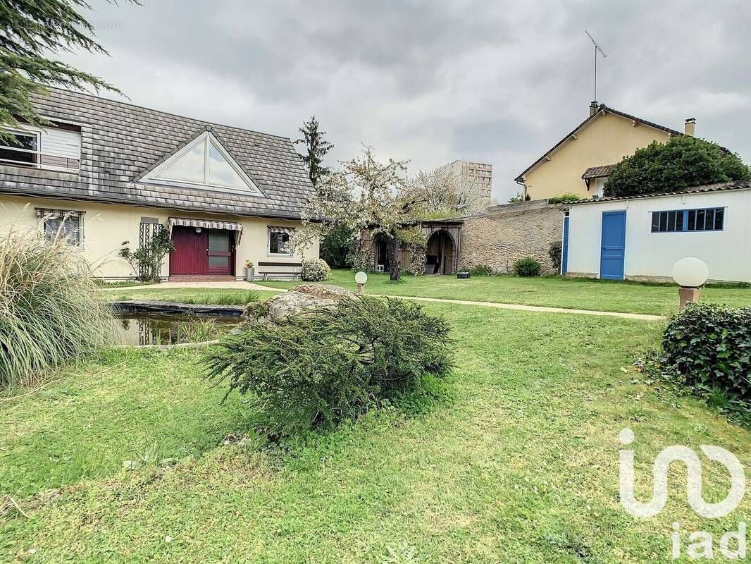 Photo 1 - Maison à DAMMARIE-LES-LYS