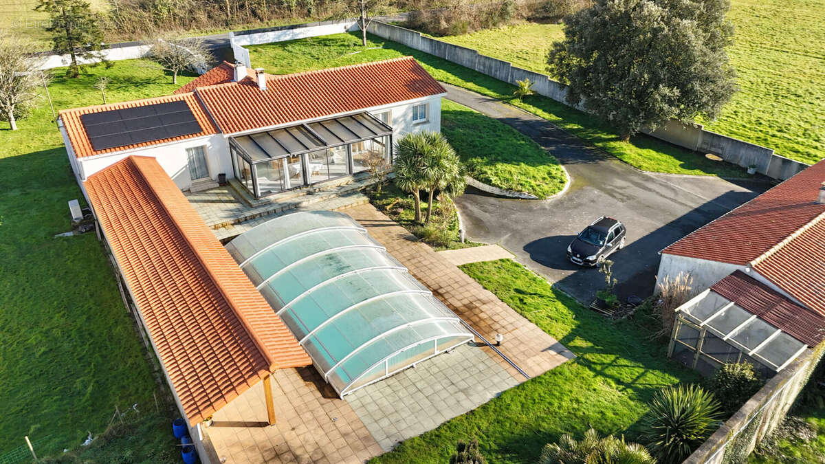 Maison à AIZENAY