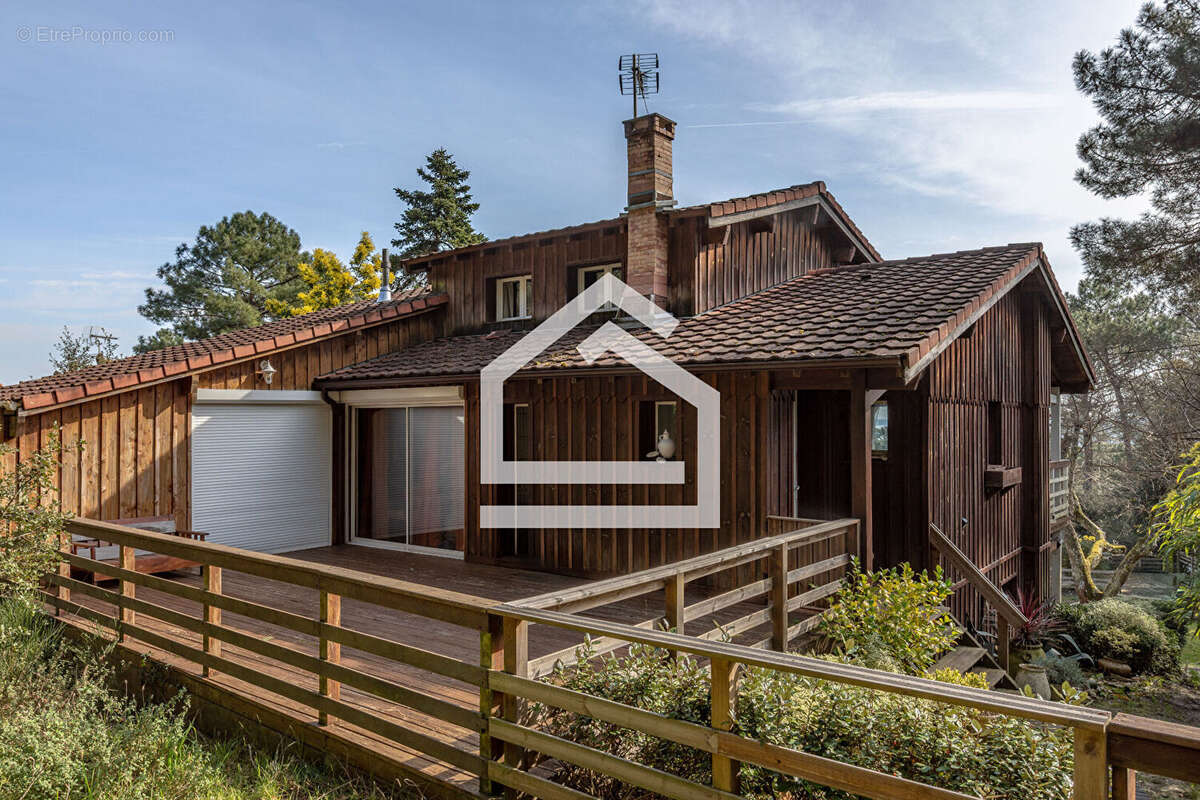 Maison à LACANAU