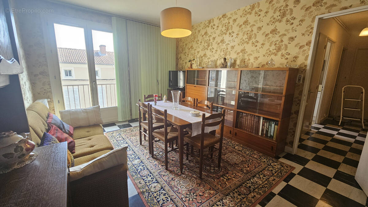 Appartement à LE DORAT