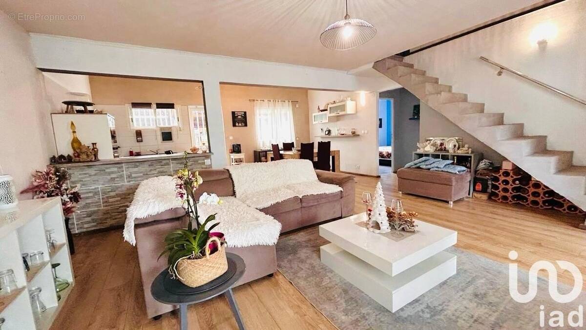 Photo 1 - Maison à LA PLAINE-DES-PALMISTES