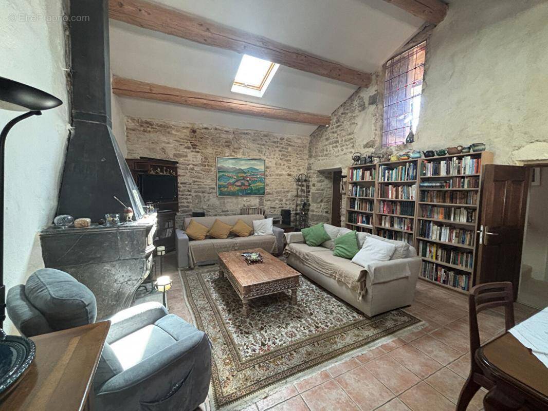Appartement à BARJAC