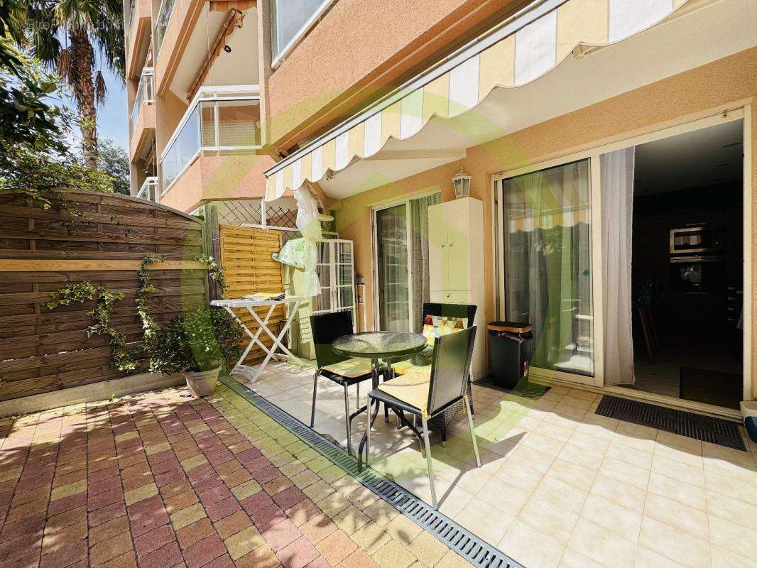 Appartement à ROQUEBRUNE-CAP-MARTIN