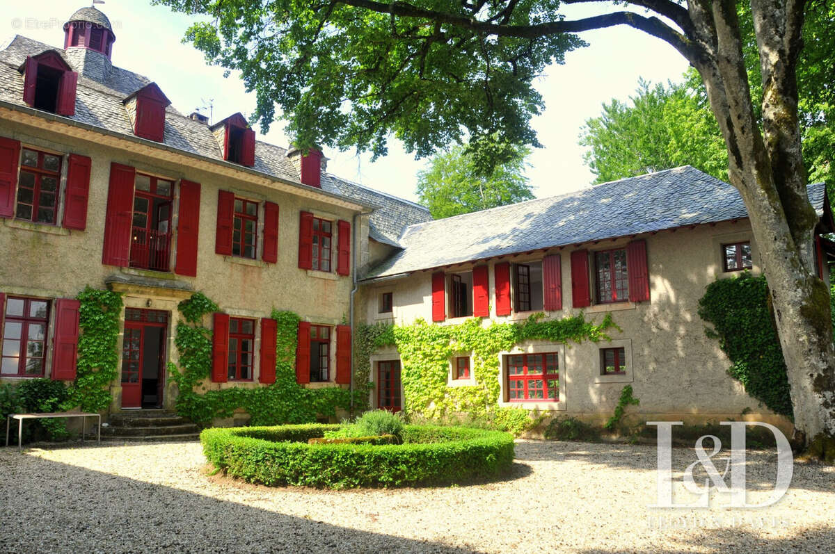 Maison à SAINT-PIERRE-DE-TRIVISY