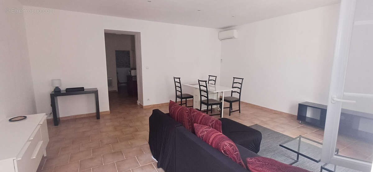 Appartement à PIERRELATTE