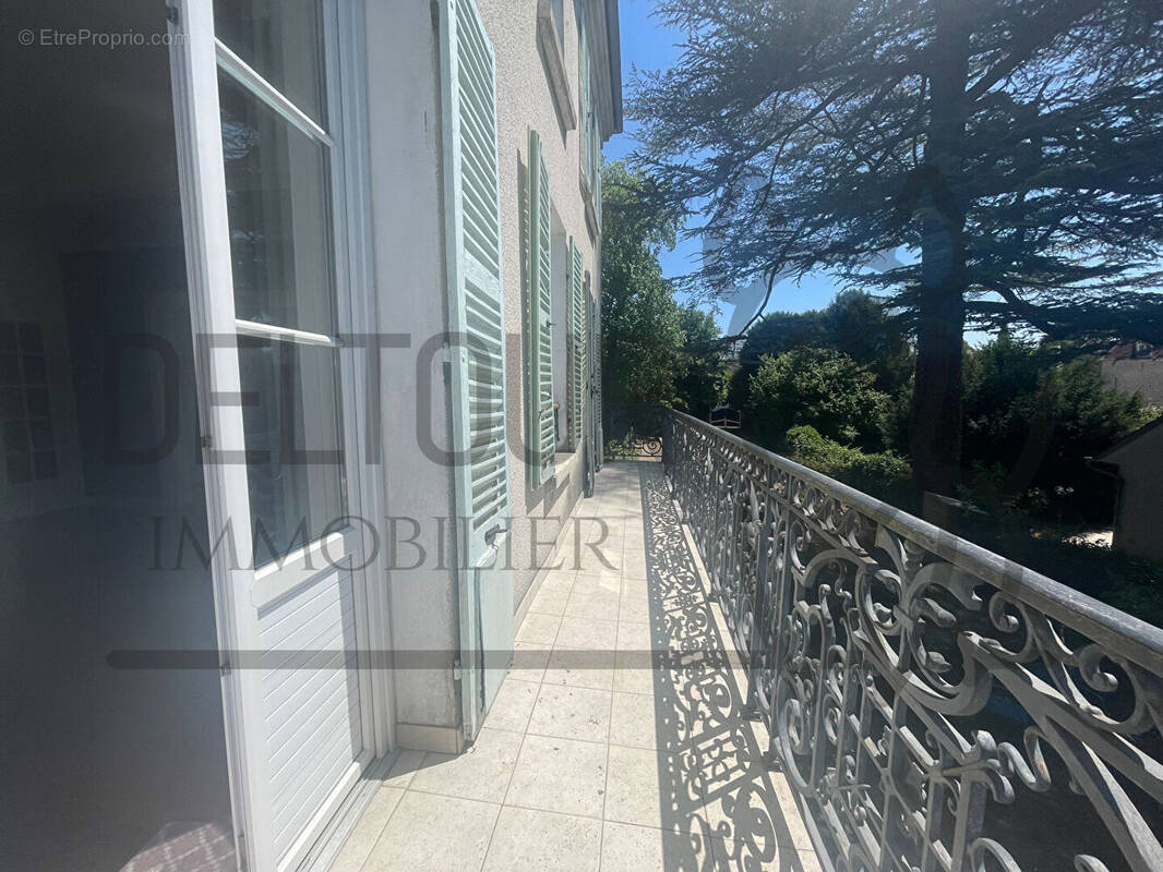 Appartement à COULOMMIERS