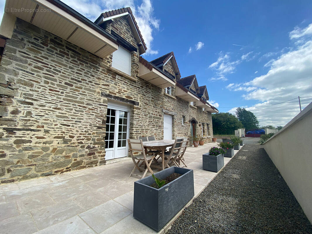 Maison à VASSY