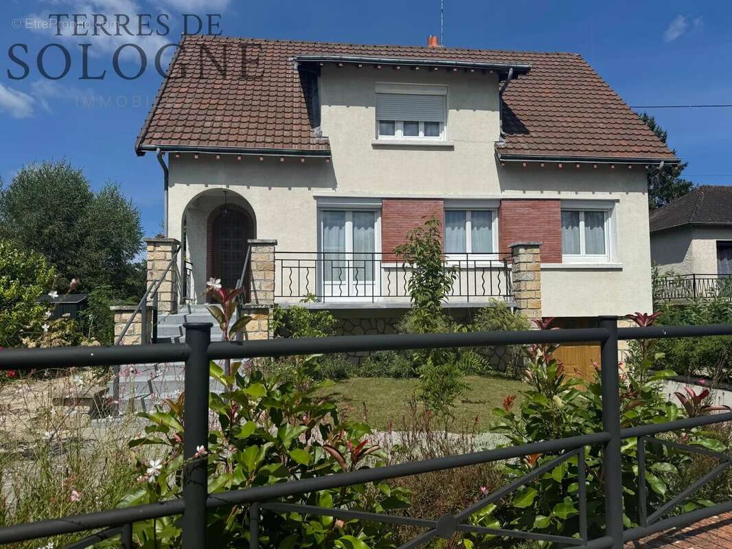 Maison à LAMOTTE-BEUVRON