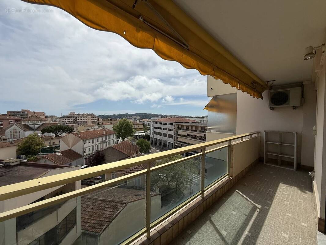 Appartement à LE CANNET
