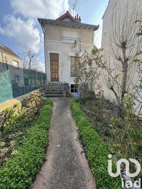 Photo 1 - Appartement à SAINT-PIERRE-DU-PERRAY