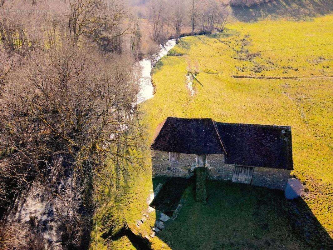 Maison à SARRAZAC