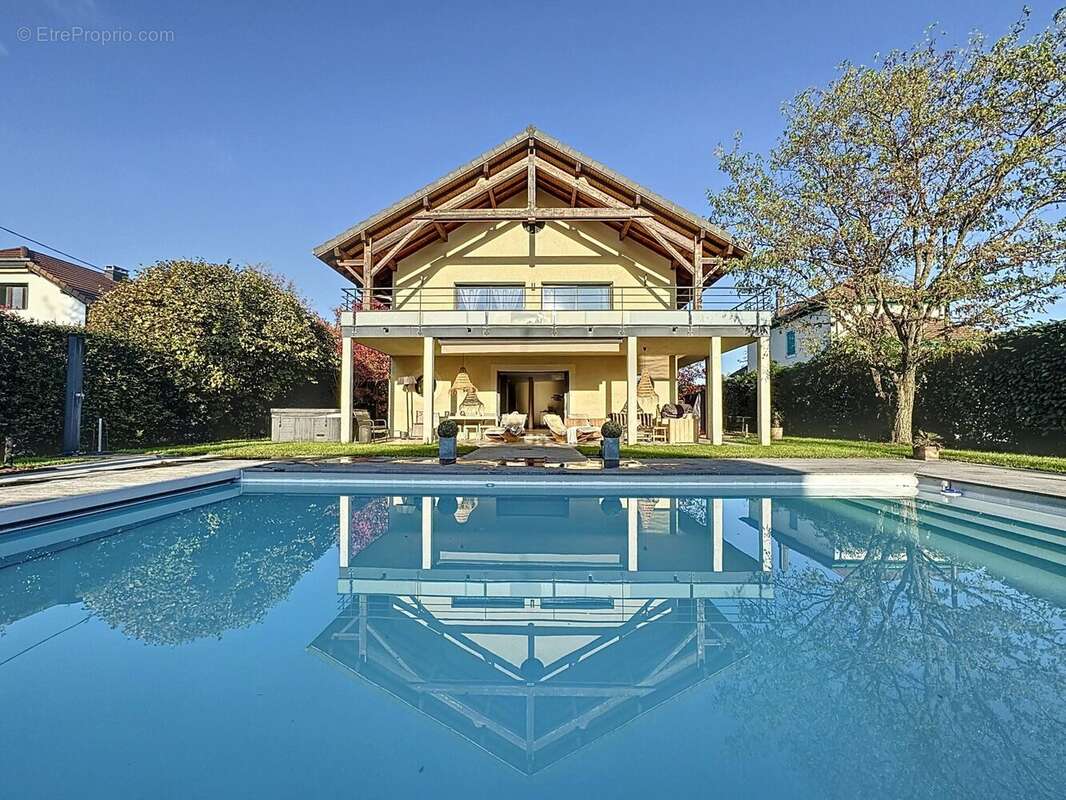 Maison à PREVESSIN-MOENS