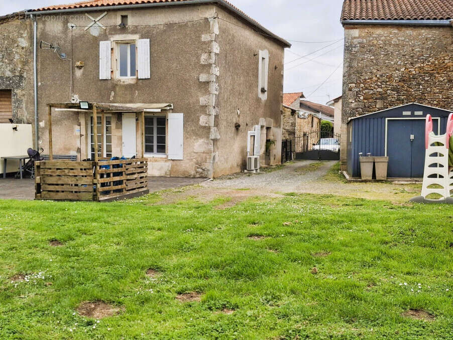 Maison à LA ROCHEFOUCAULD
