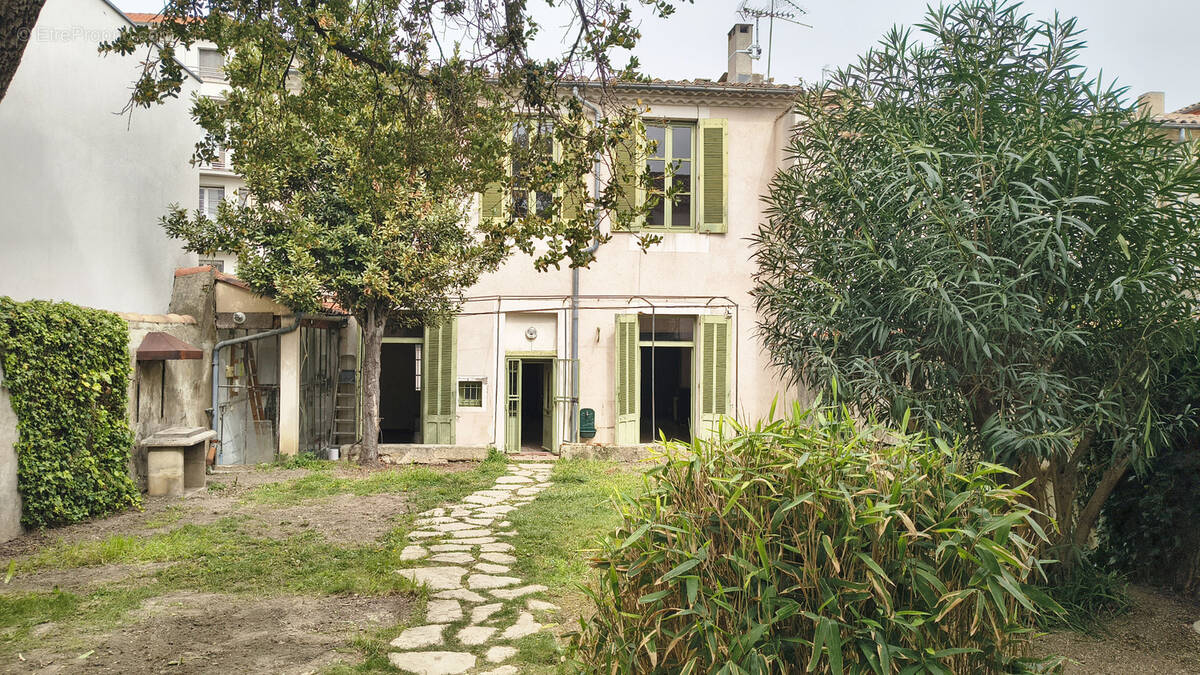 Maison à NIMES