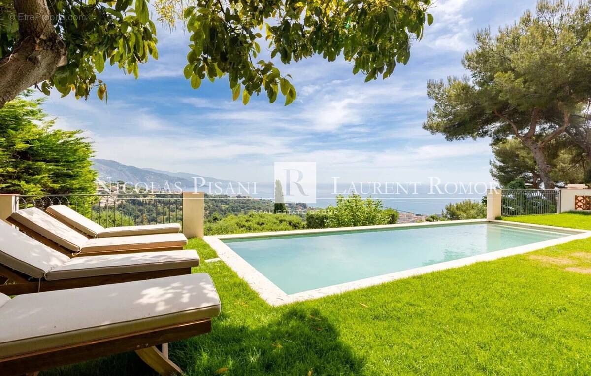 Maison à ROQUEBRUNE-CAP-MARTIN