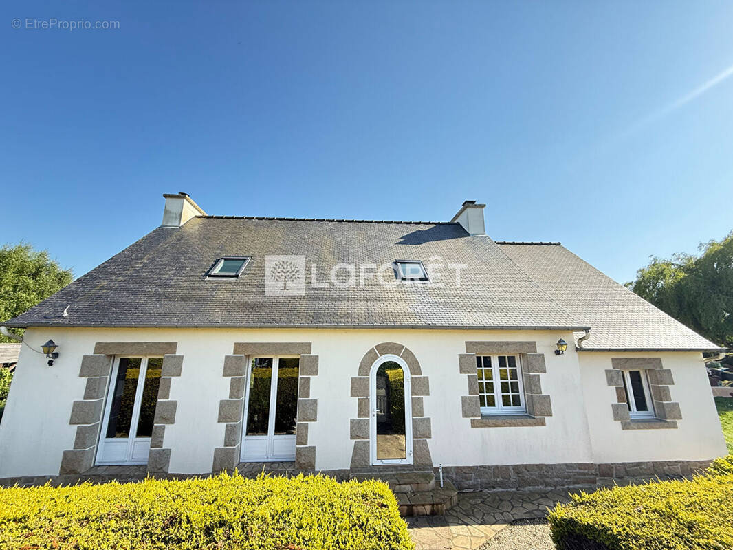 Maison à LANVOLLON