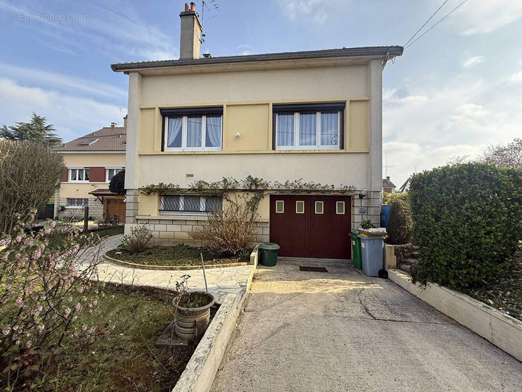 Maison à PERSAN
