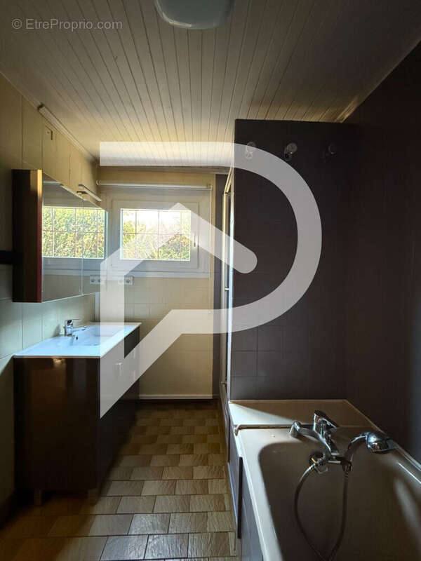 Maison à FACHES-THUMESNIL