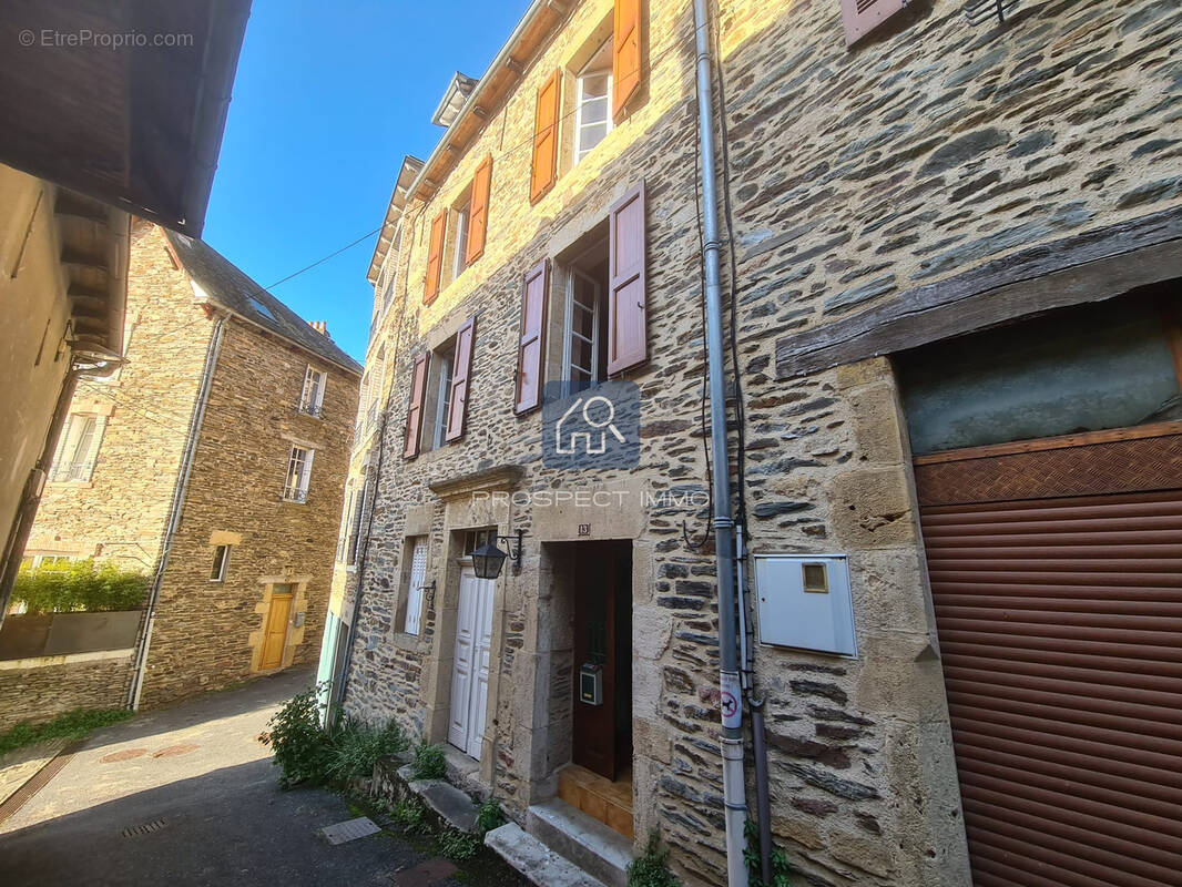 Maison à ESTAING