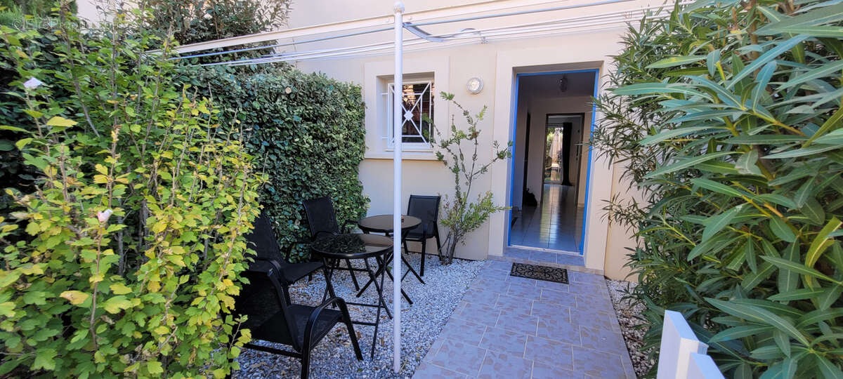 Maison à CLARENSAC