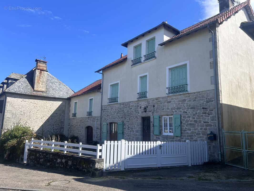 Maison à GOULLES