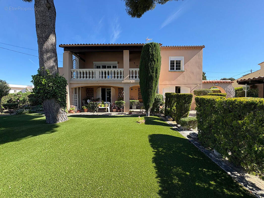 Maison à SAUSSET-LES-PINS