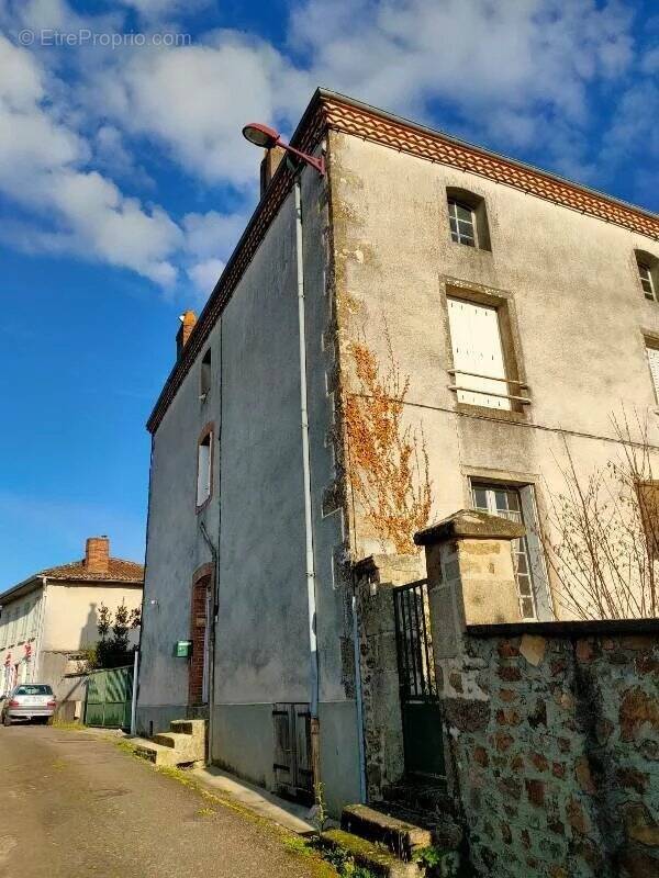 Maison à ROCHECHOUART
