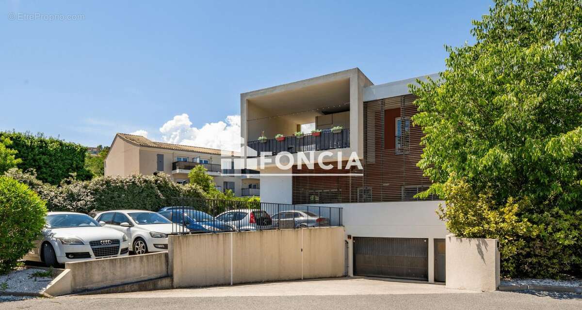 Appartement à COGOLIN