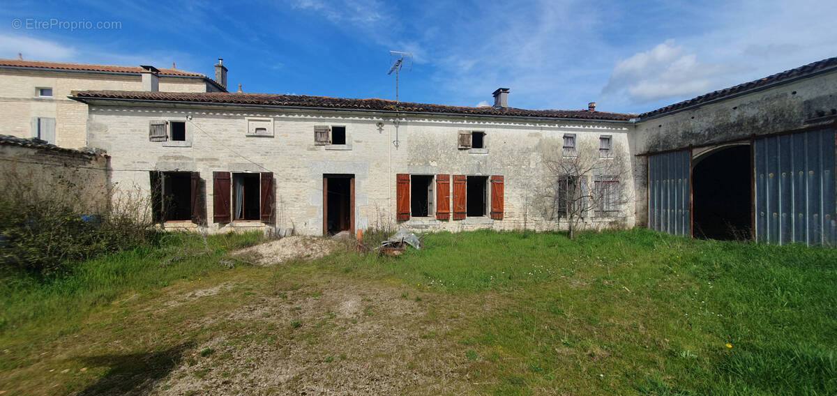 Maison à SIGOGNE