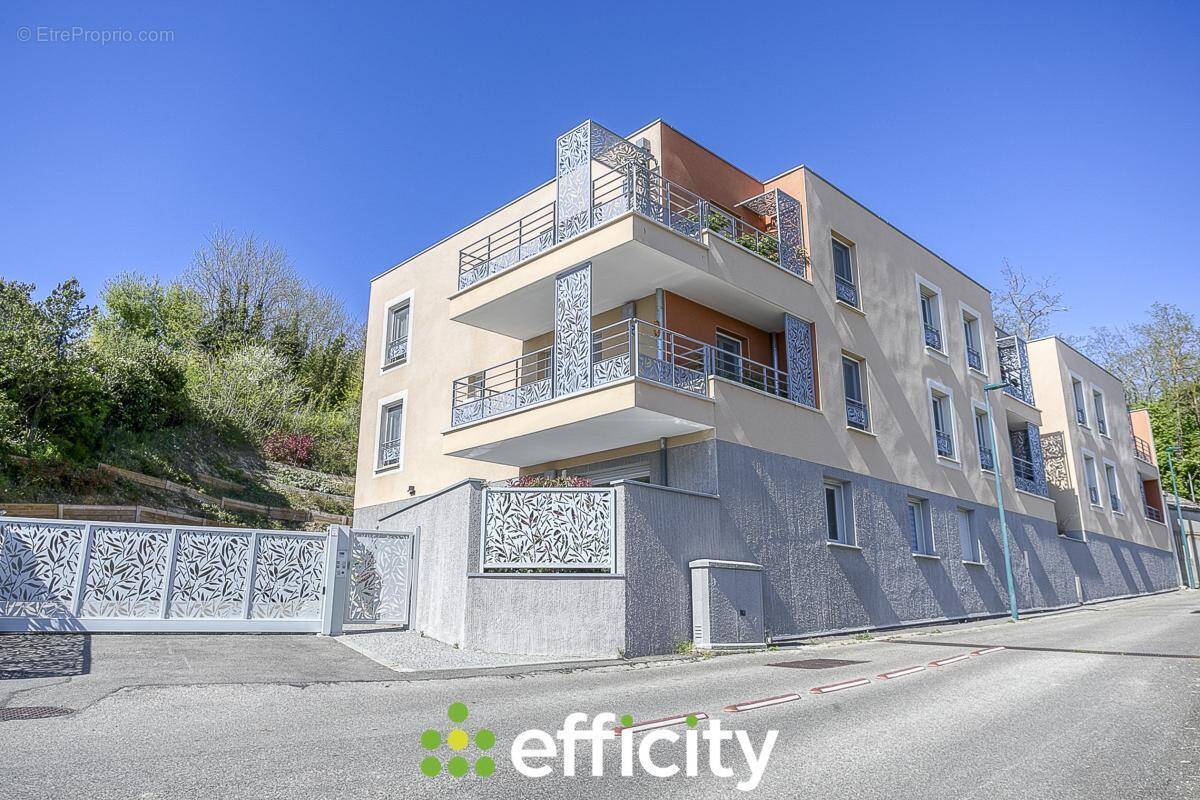 Appartement à TOUSSIEU