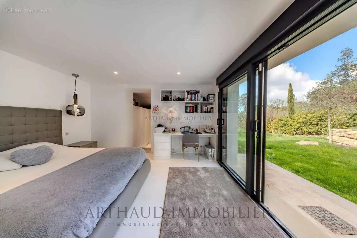 Maison à EGUILLES