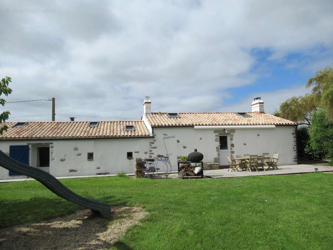 Maison à BOUIN