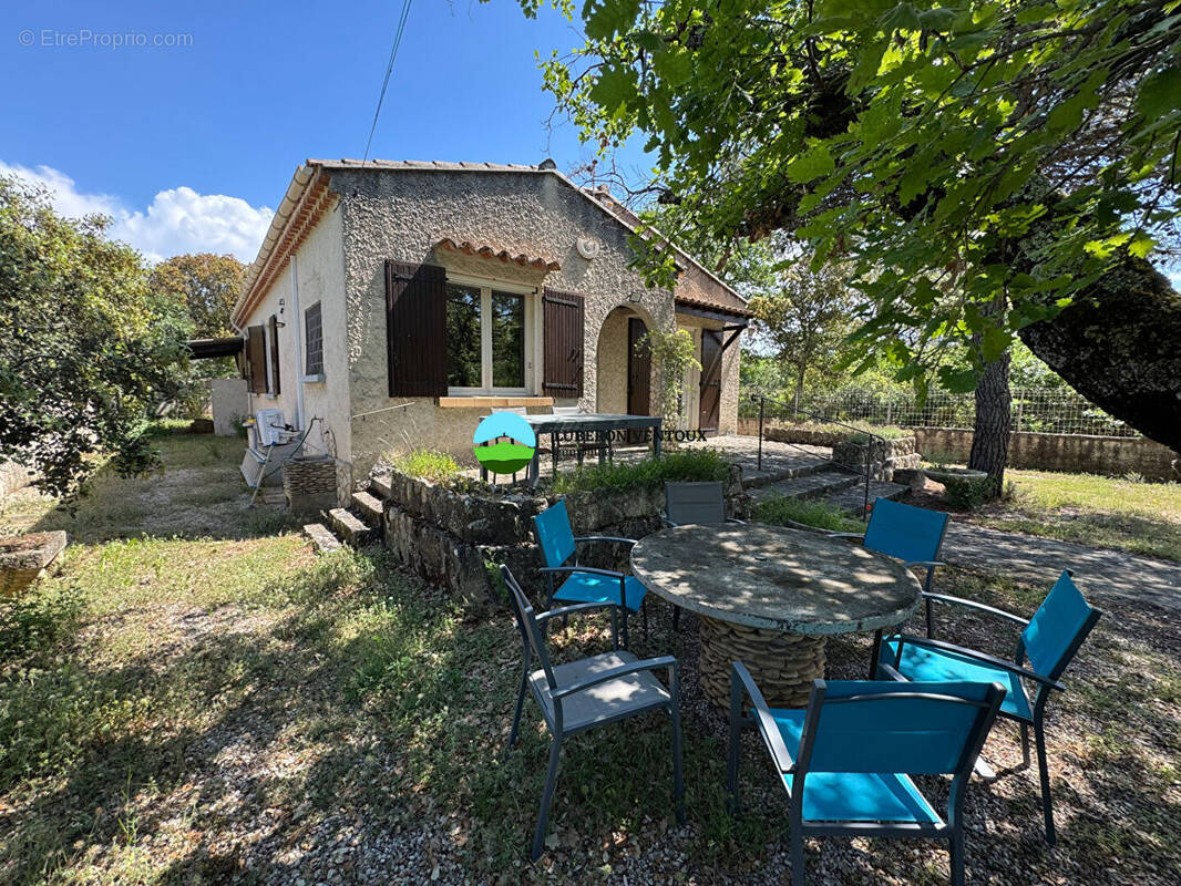 Maison à MAZAN