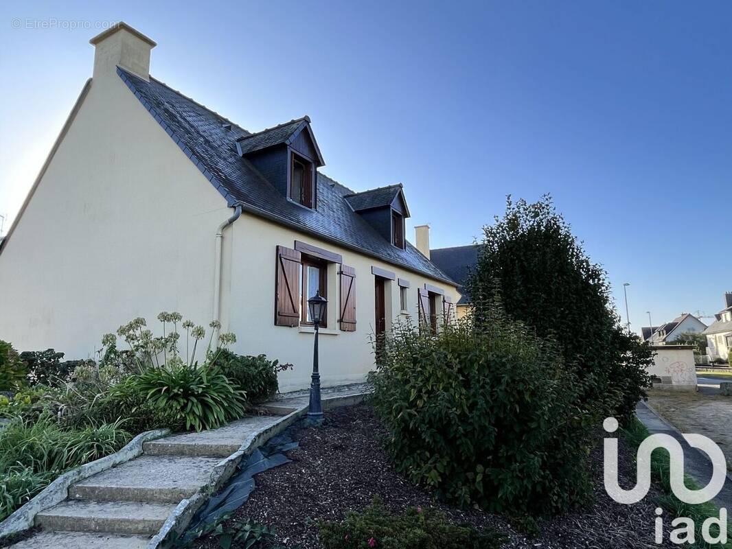 Photo 1 - Maison à LA CHAPELLE-DES-FOUGERETZ