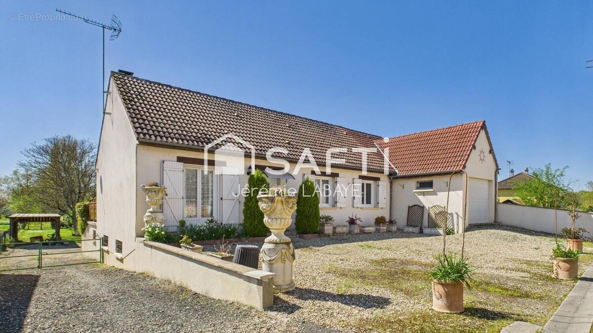 Photo 1 - Maison à BUZANCAIS