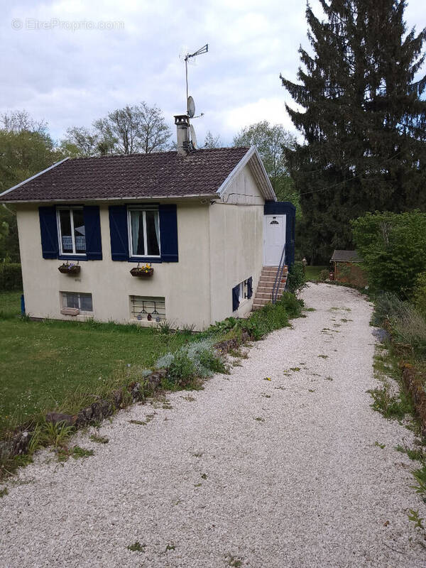Maison à SAINT-SAUVEUR-EN-PUISAYE