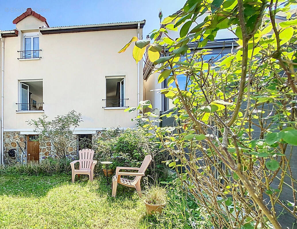 Maison à SURESNES