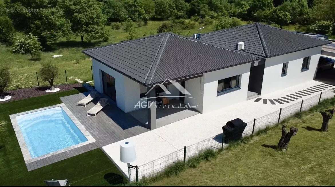 Maison à ROUSSON