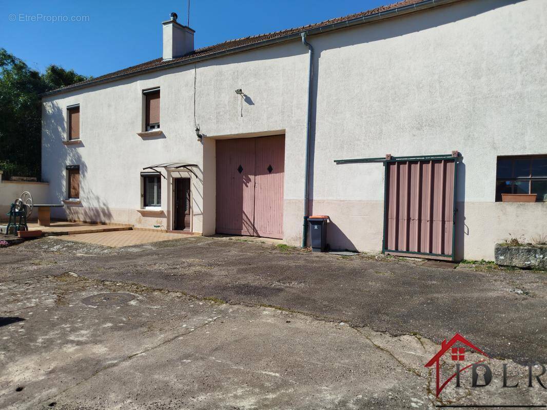 Maison à CHALINDREY