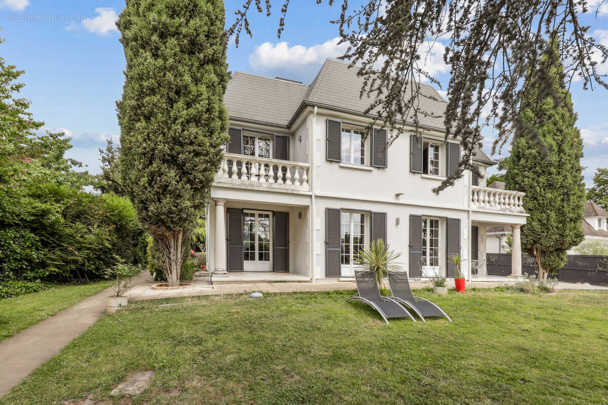 Maison à MAISONS-LAFFITTE