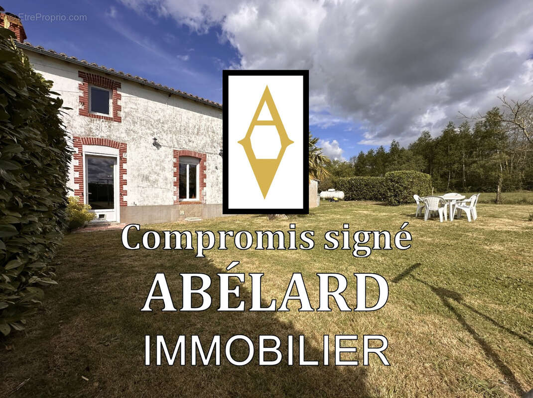 Maison à LE LANDREAU