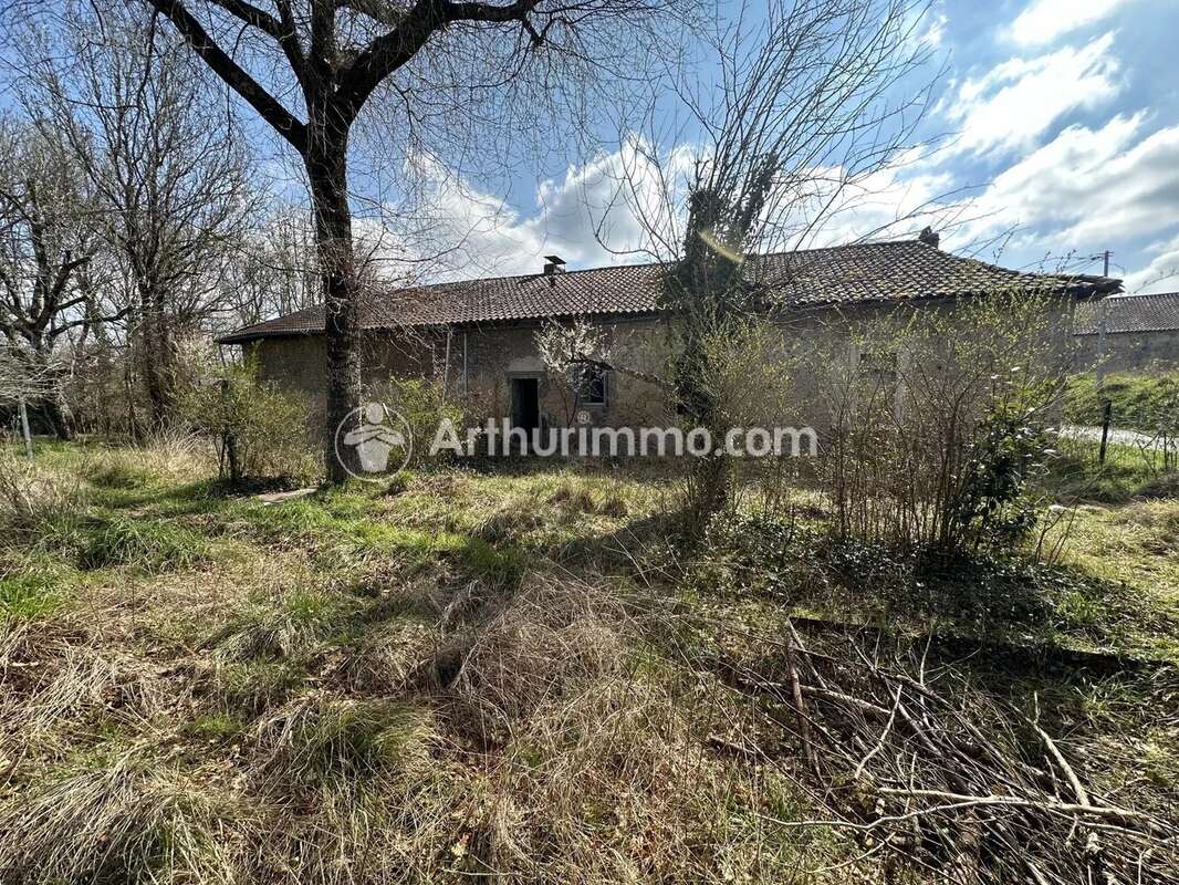 Maison à NEUVIC