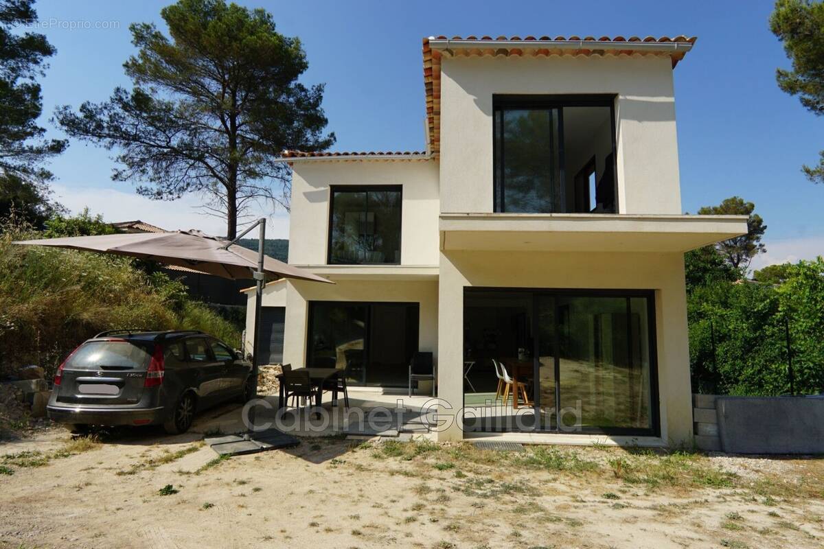 Maison à PEYMEINADE